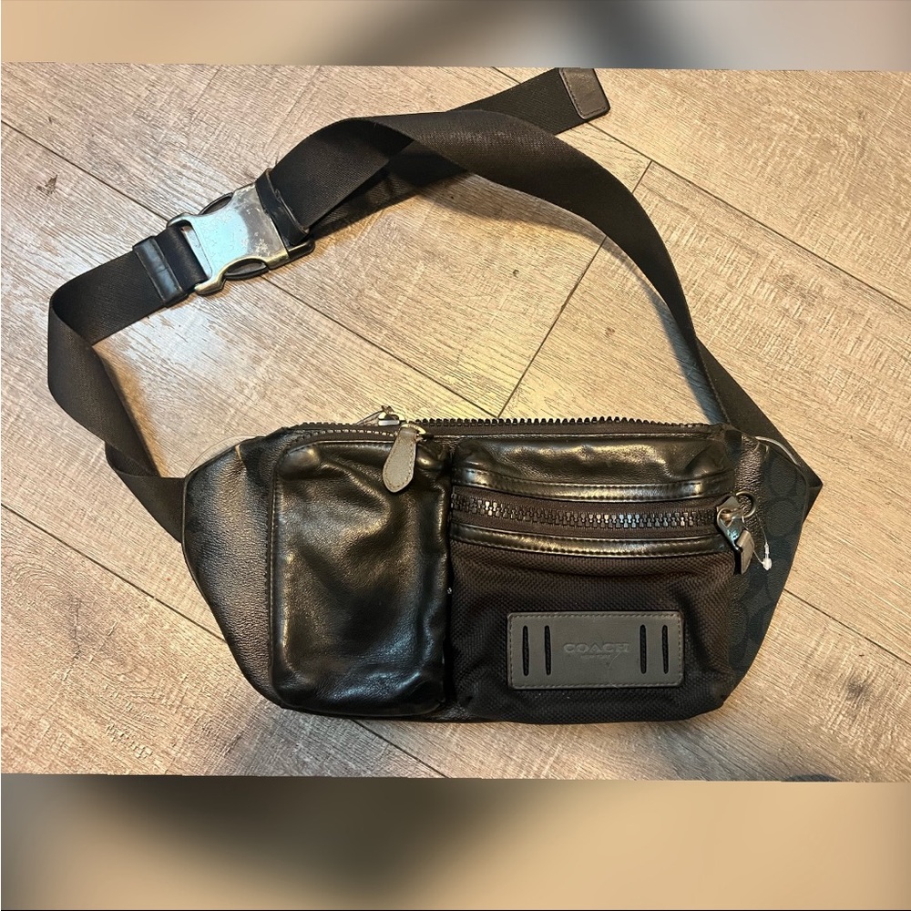 Rare Coach Rider Black Belt
Bag for Men $398